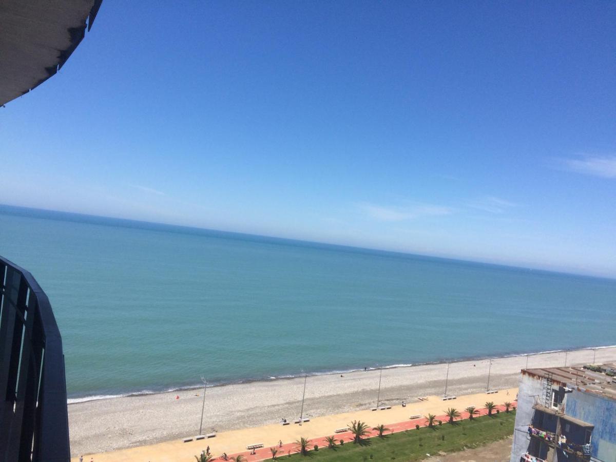 House On The Beach Batumi Exterior photo